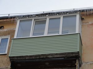 Балкон под крышей в Нижнем Новгороде