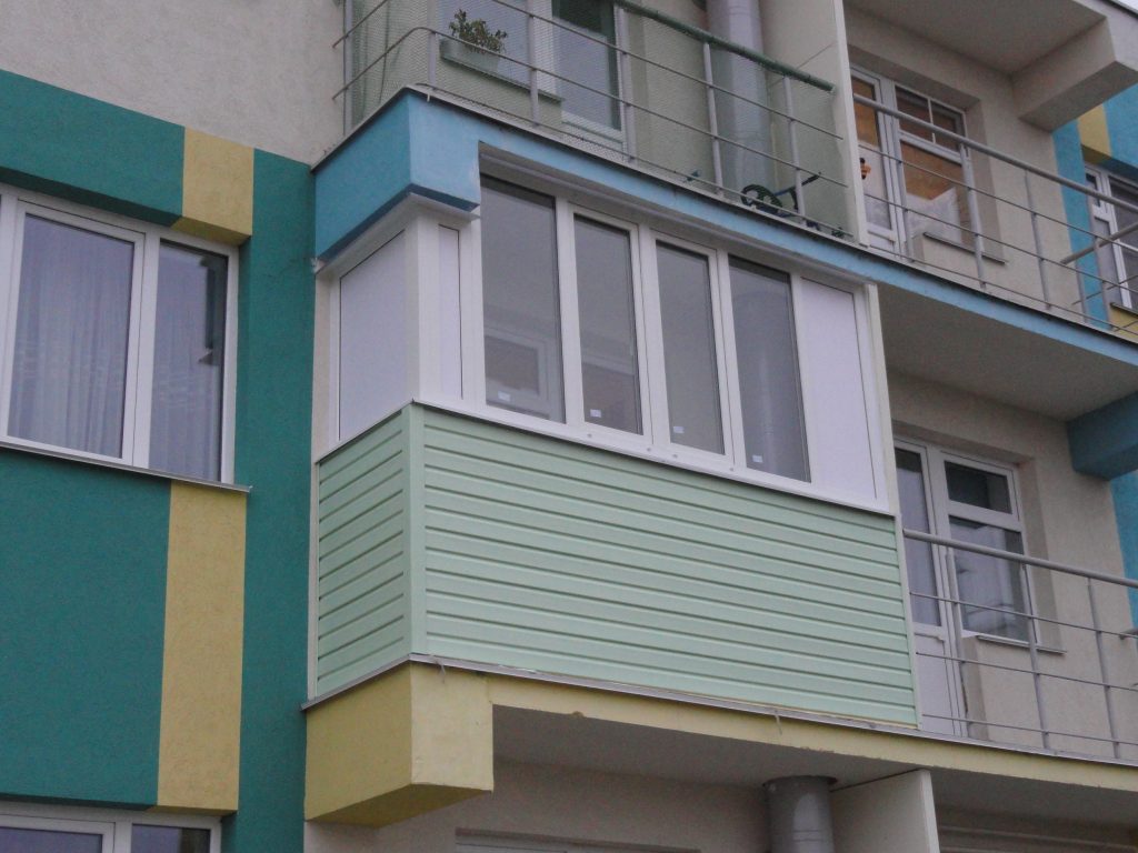 Остекление балкона в п. Новинки